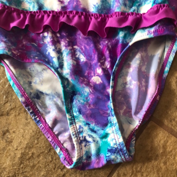 + THE CHILDREN’S PLACE + One Piece Bathing Suit - Picture 3 of 6